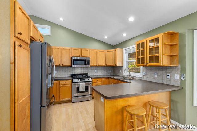 2796 Bryanwood Drive Nw, City Of Walker, MI 49544
