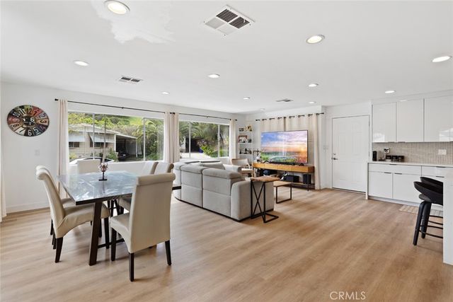 23777 Mulholland Highway 150, Calabasas, CA 91302