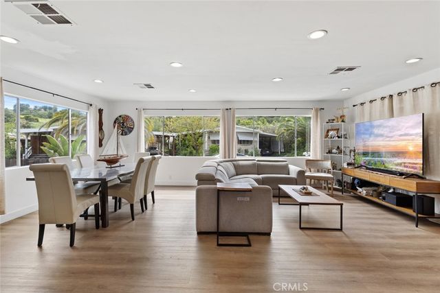 23777 Mulholland Highway 150, Calabasas, CA 91302