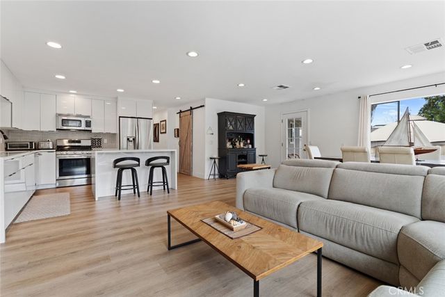 23777 Mulholland Highway 150, Calabasas, CA 91302