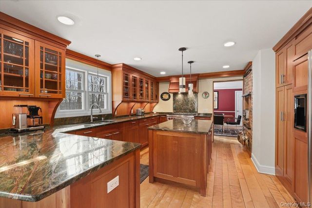 28 Cradle Rock Road, Pound Ridge, NY 10576