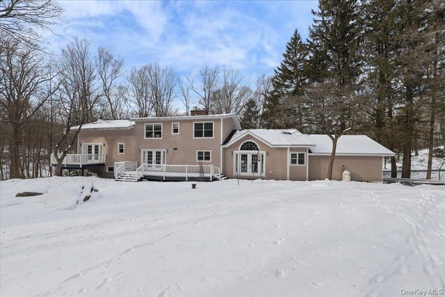 28 Cradle Rock Road, Pound Ridge, NY 10576