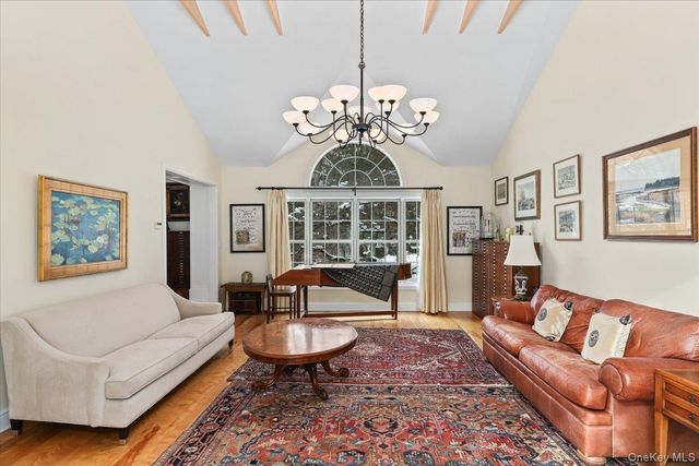 28 Cradle Rock Road, Pound Ridge, NY 10576