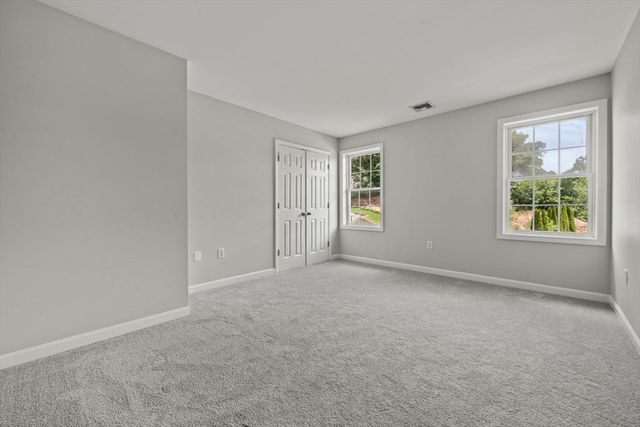 8 Woods Hill Cir, Woburn, MA 01801