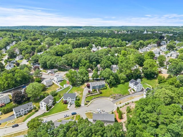 8 Woods Hill Cir, Woburn, MA 01801