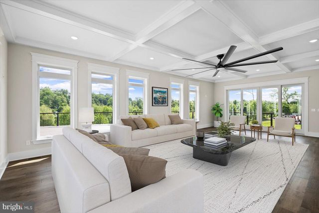 1111 SOPHIA ST, Fredericksburg, VA 22401