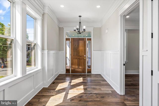 1111 SOPHIA ST, Fredericksburg, VA 22401