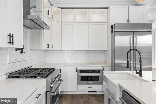 1111 SOPHIA ST, Fredericksburg, VA 22401