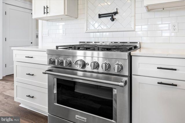 1111 SOPHIA ST, Fredericksburg, VA 22401