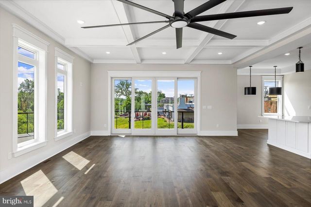 1111 SOPHIA ST, Fredericksburg, VA 22401