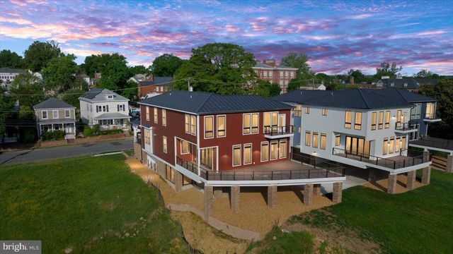 1111 SOPHIA ST, Fredericksburg, VA 22401