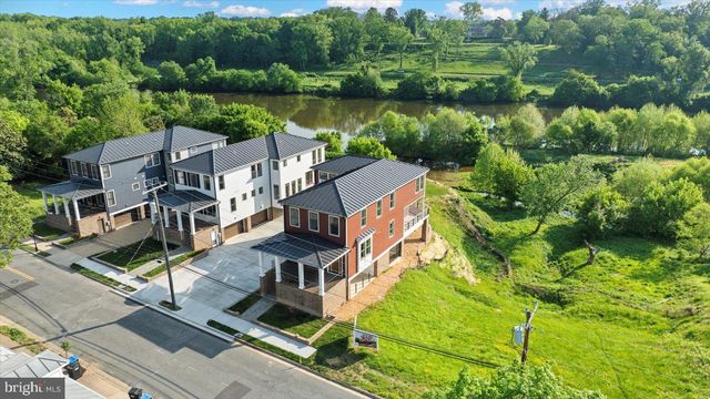 1111 SOPHIA ST, Fredericksburg, VA 22401