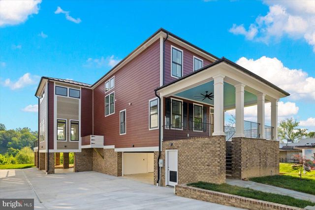 1111 SOPHIA ST, Fredericksburg, VA 22401