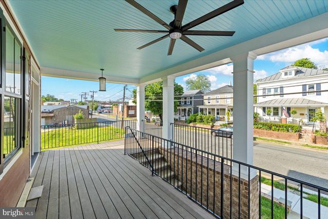 1111 SOPHIA ST, Fredericksburg, VA 22401