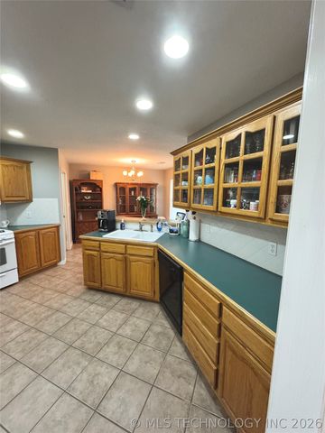 10903 E 120th Court North N, Collinsville, OK 74021