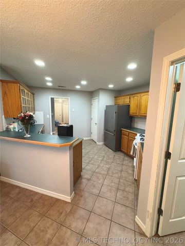 10903 E 120th Court North N, Collinsville, OK 74021