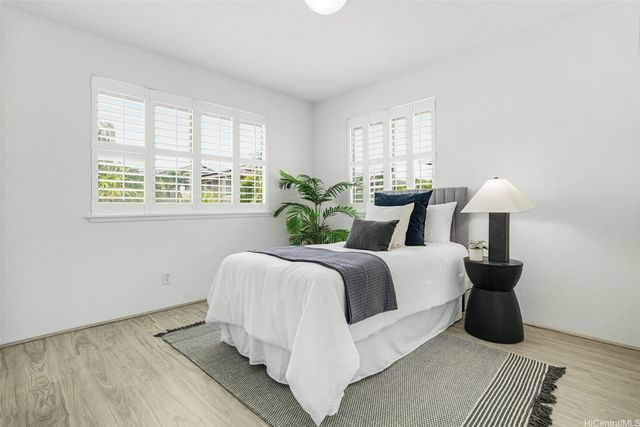 94-200 Hahana Way, Waipahu, HI 96797