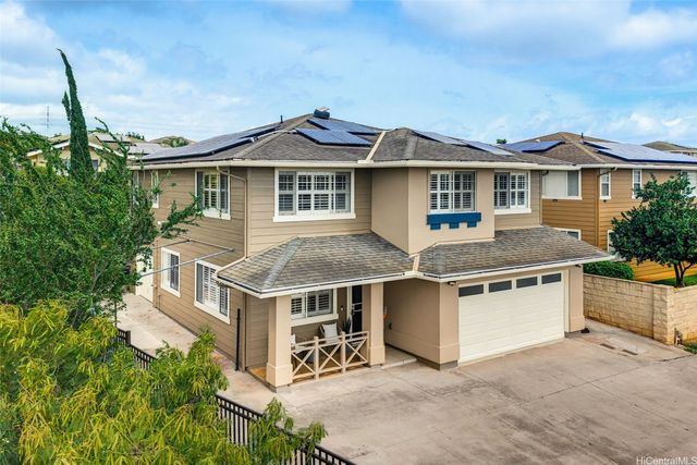 94-200 Hahana Way, Waipahu, HI 96797