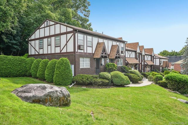 239 Parkside Drive, Suffern, NY 10901