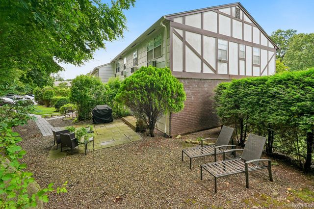 239 Parkside Drive, Suffern, NY 10901