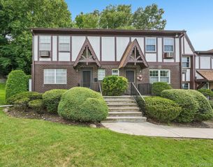 239 Parkside Drive, Suffern, NY 10901