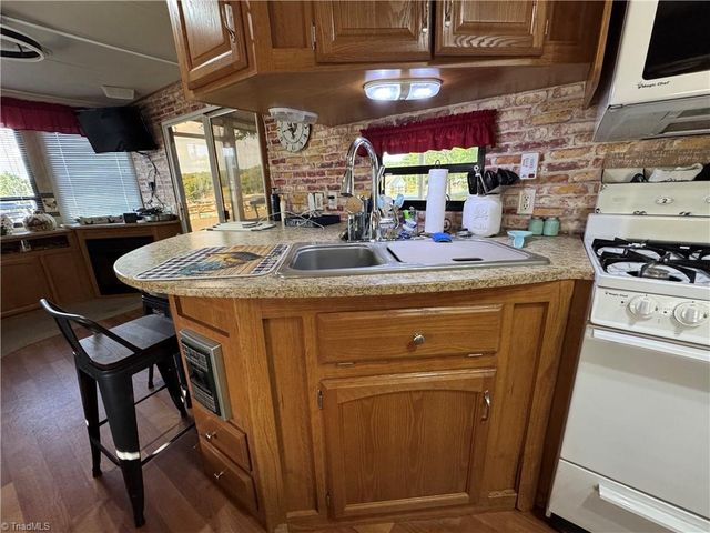 111 Club house Drive, New London, NC 28127