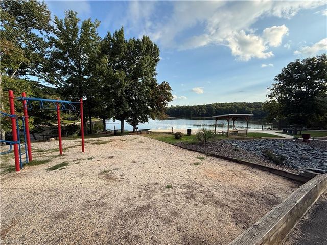 111 Club house Drive, New London, NC 28127