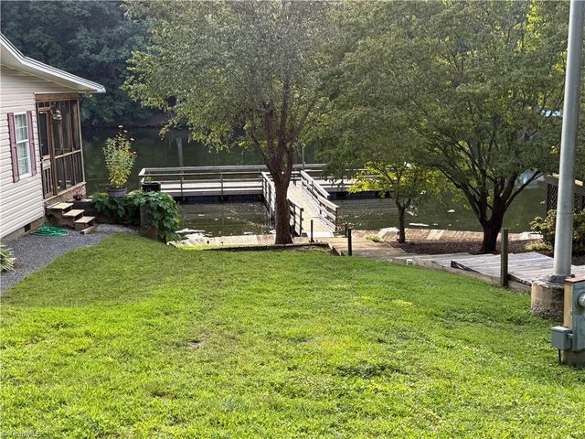 111 Club house Drive, New London, NC 28127