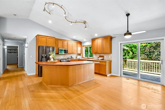 5827 176th Drive SE, Snohomish, WA 98290
