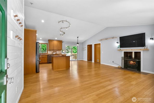 5827 176th Drive SE, Snohomish, WA 98290