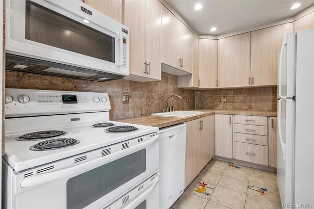 4570 E Yale Avenue 506, Denver, CO 80222