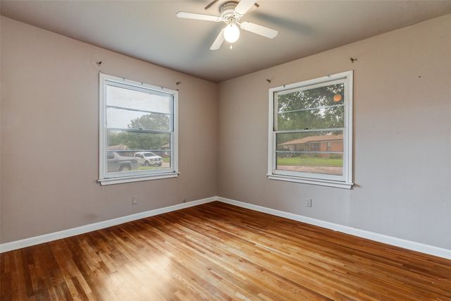 5901 Circular Drive, North Richland Hills, TX 76117