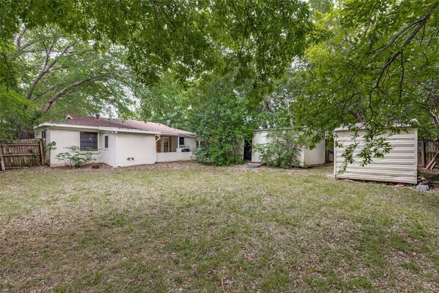 5901 Circular Drive, North Richland Hills, TX 76117