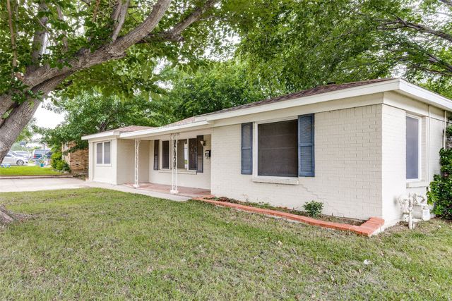 5901 Circular Drive, North Richland Hills, TX 76117