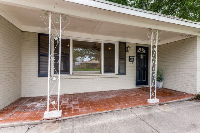 5901 Circular Drive, North Richland Hills, TX 76117