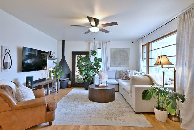 465 W Verret Street, Elmhurst, IL 60126