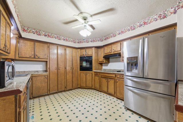 304 S Khedive, Maize, KS 67101