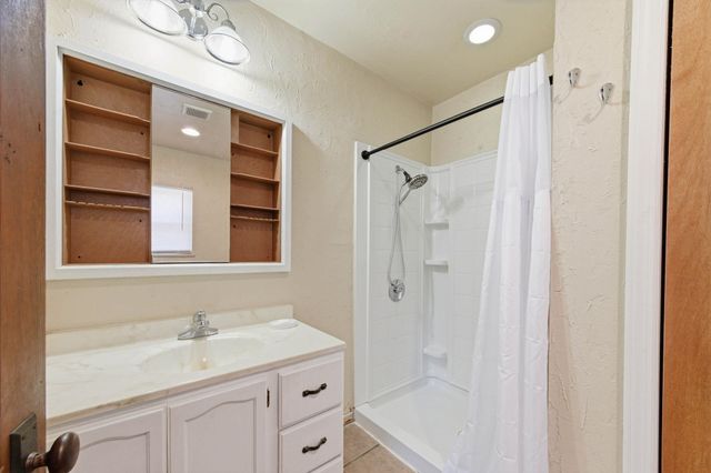304 S Khedive, Maize, KS 67101