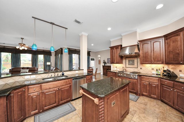 2803 Ridge Falls Drive, Manvel, TX 77578