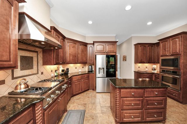 2803 Ridge Falls Drive, Manvel, TX 77578