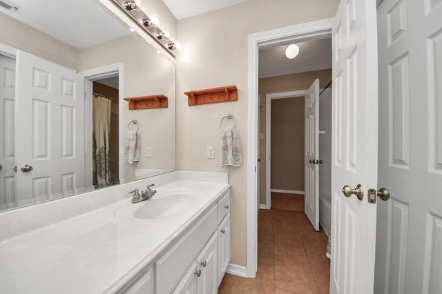 2803 Ridge Falls Drive, Manvel, TX 77578