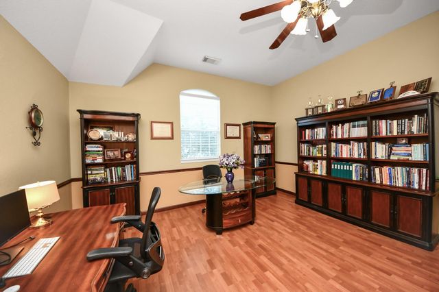 2803 Ridge Falls Drive, Manvel, TX 77578