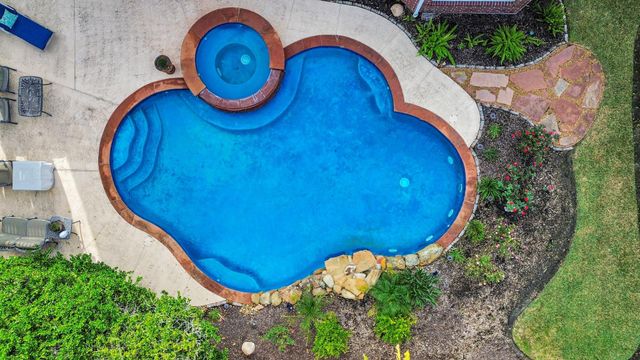 2803 Ridge Falls Drive, Manvel, TX 77578