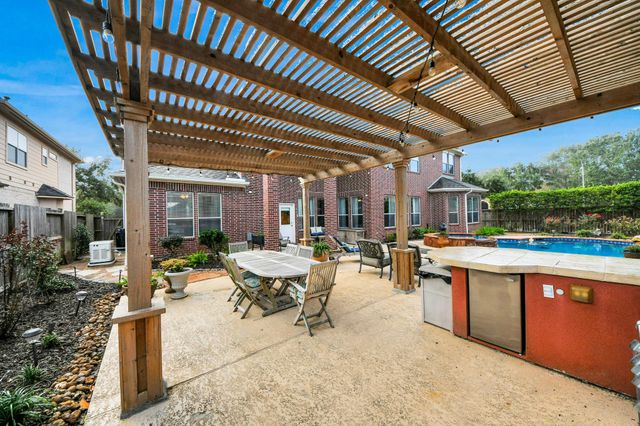 2803 Ridge Falls Drive, Manvel, TX 77578