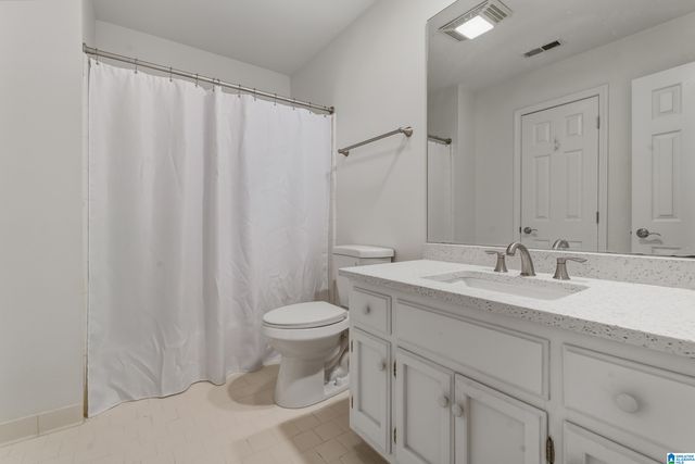 4633 S LAKERIDGE DRIVE, Hoover, AL 35244