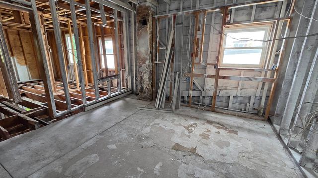 5913 JEFFERSON ST, West New York, NJ 07093