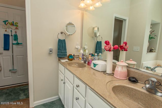 445 Kershaw Street NW, Calabash, NC 28467