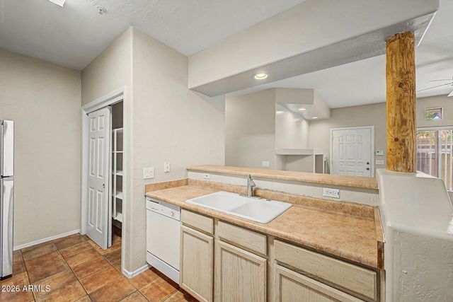 1351 N PLEASANT Drive 1086, Chandler, AZ 85225