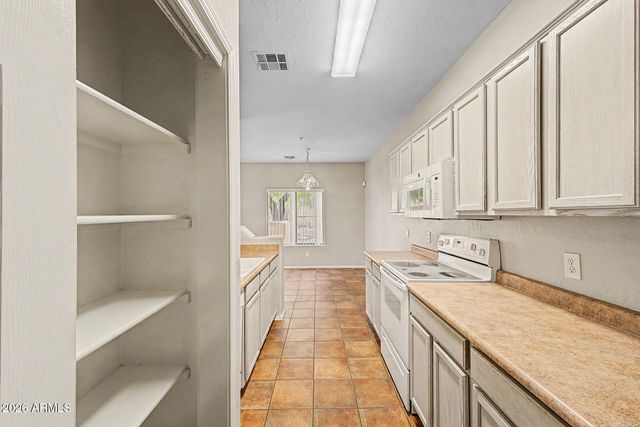 1351 N PLEASANT Drive 1086, Chandler, AZ 85225
