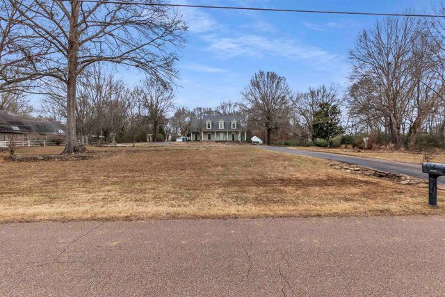 12420 FOX LAIR DR, Collierville, TN 38017